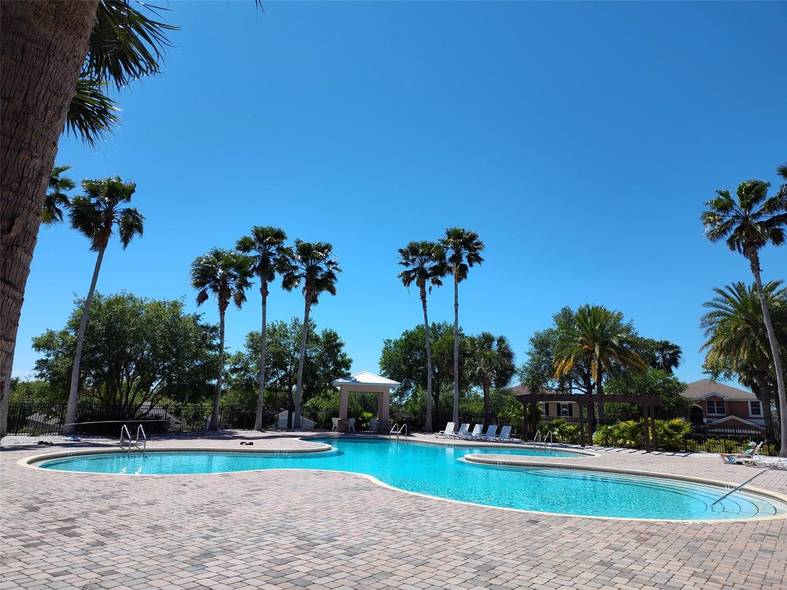 TAVARES ETOWAH PH 01 - Residential