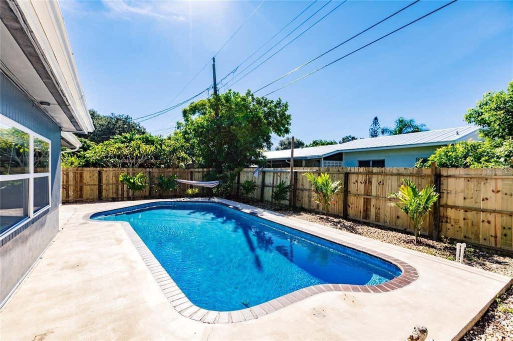 Photo of 3716 Mundy Ridge Drive, Sarasota, FL 34233 (MLS # N6145477)