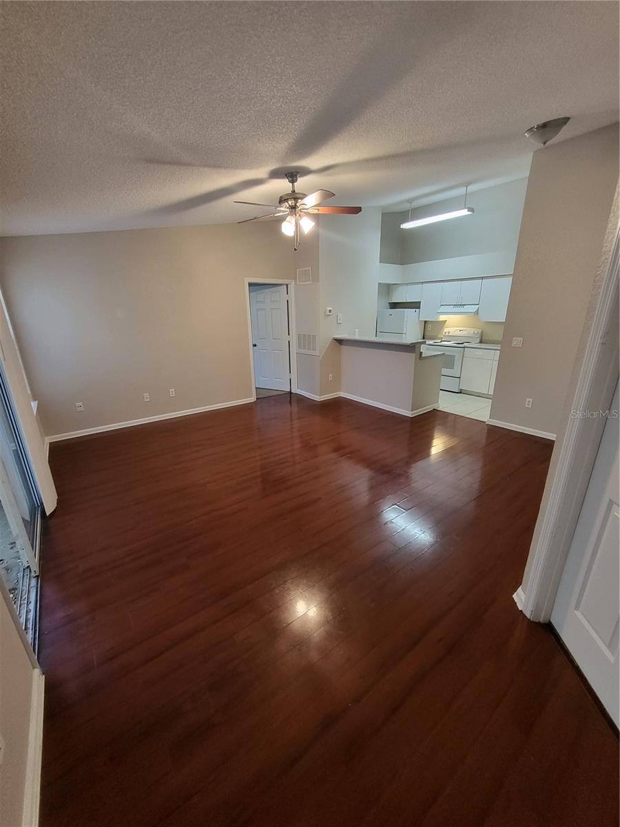 BELMONT/PK CENTRAL CONDO - Residential Lease