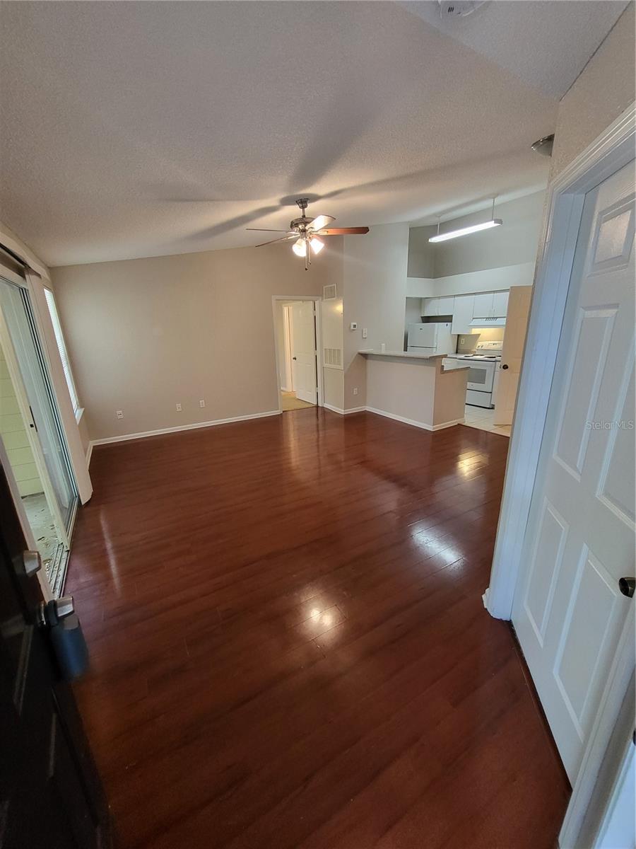 BELMONT/PK CENTRAL CONDO - Residential Lease