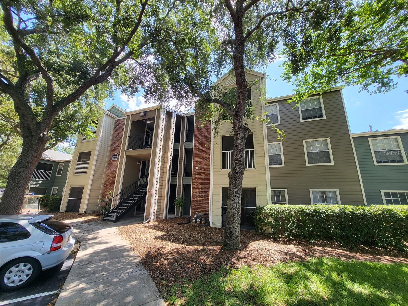 BELMONT/PK CENTRAL CONDO - Residential Lease