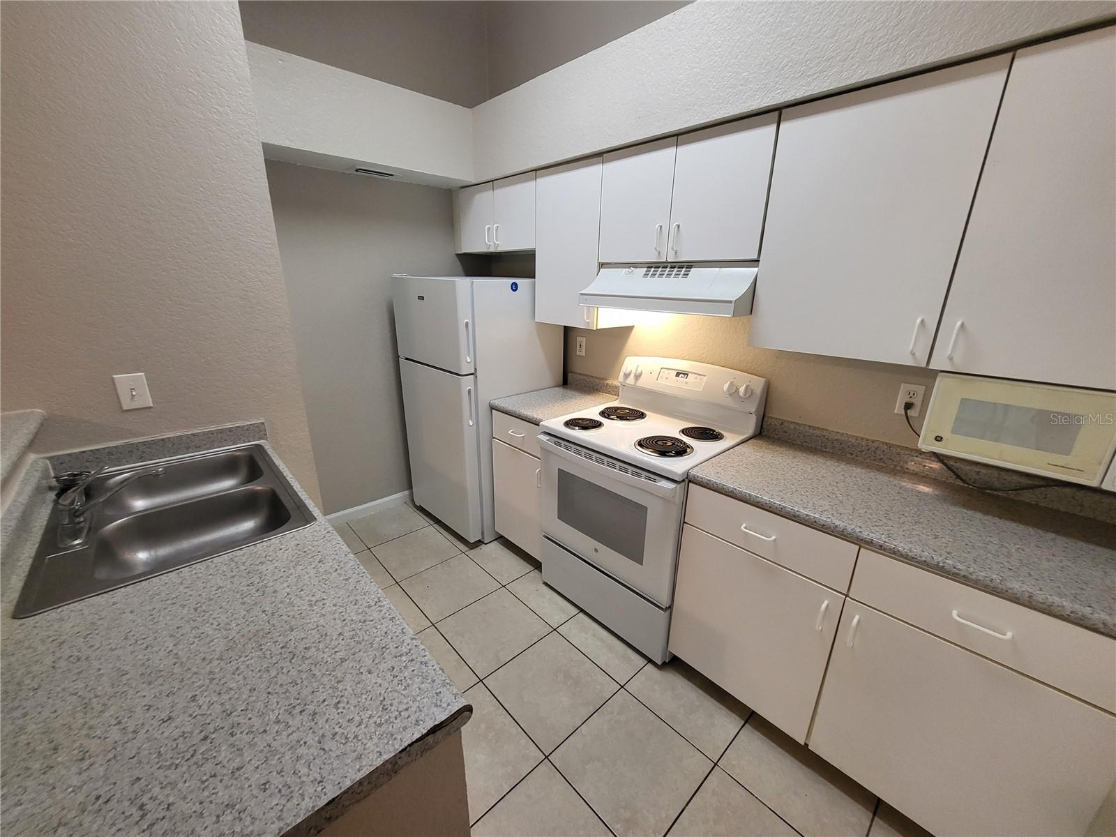 BELMONT/PK CENTRAL CONDO - Residential Lease