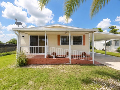 Photo of 347 Canal Court, Lake Wales, FL 33859 (MLS # S5154393)