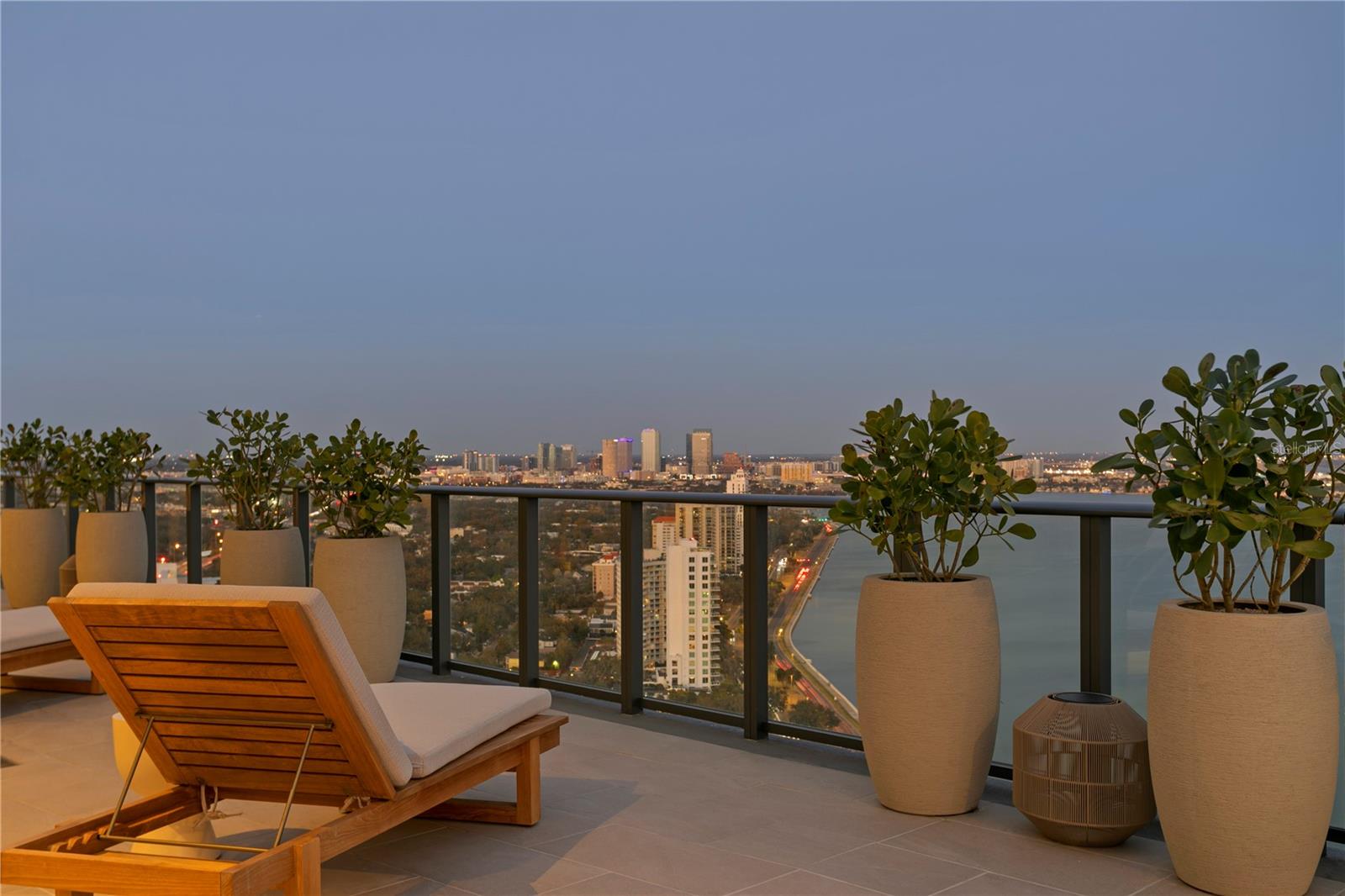 BAYSHORE YSABELLA CONDOMINIUM - Residential