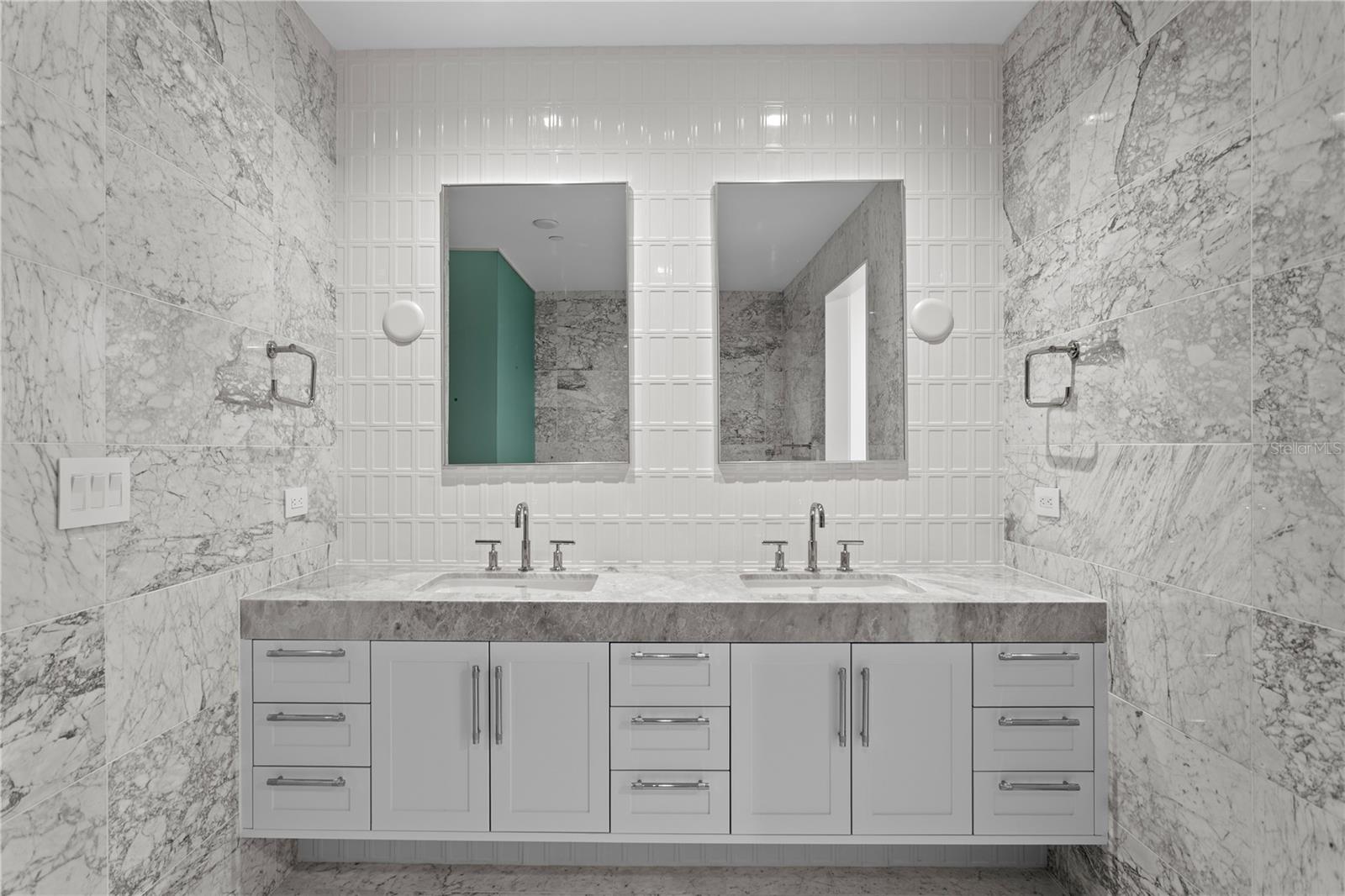 BAYSHORE YSABELLA CONDOMINIUM - Residential