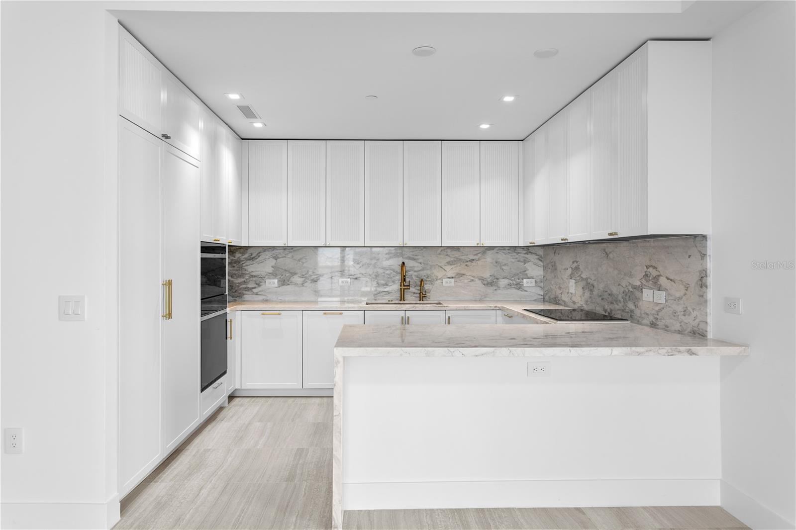 BAYSHORE YSABELLA CONDOMINIUM - Residential