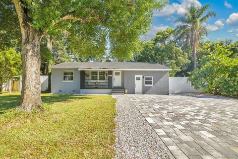 Photo of 706 19th Street, Orlando, FL 32805 (MLS # O6319190) Photo of 706 19th Street, Orlando, FL 32805 (MLS # O6319190)