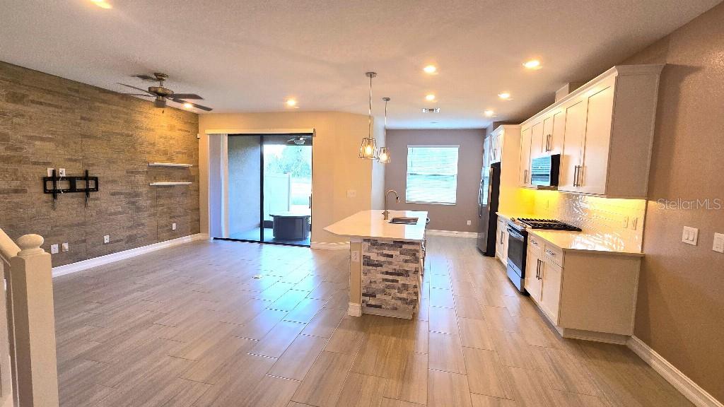 4887 ISOLA COURT