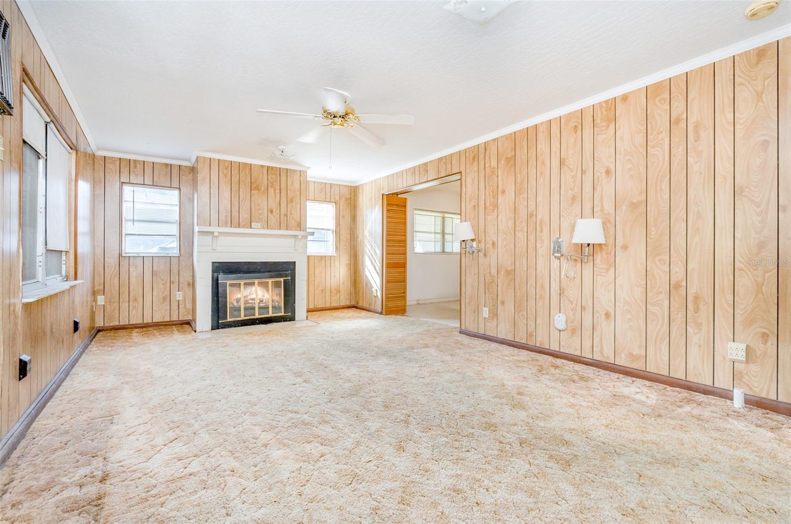 BRY LYNN ESTATES - Residential