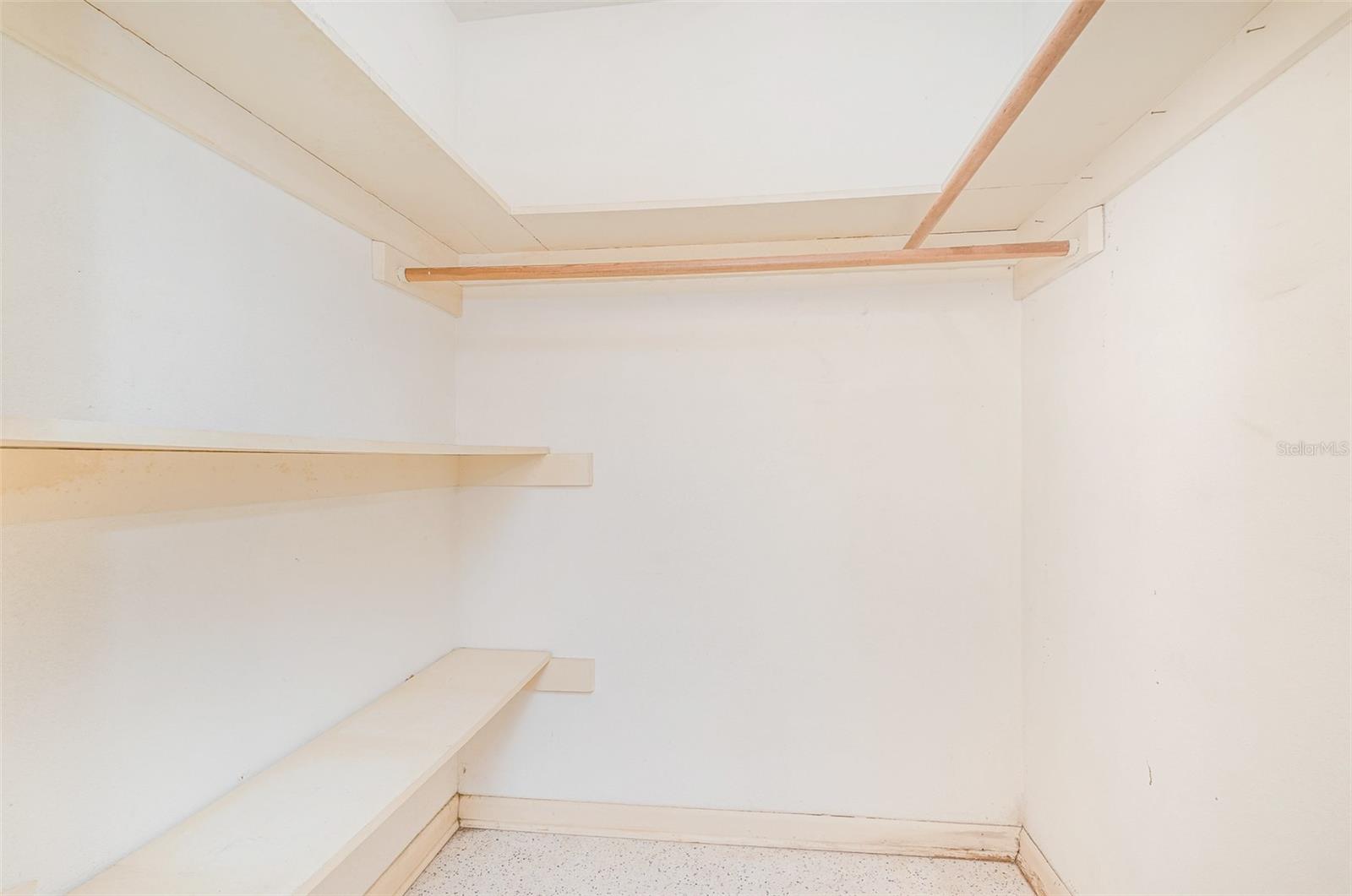 BRY LYNN ESTATES - Residential