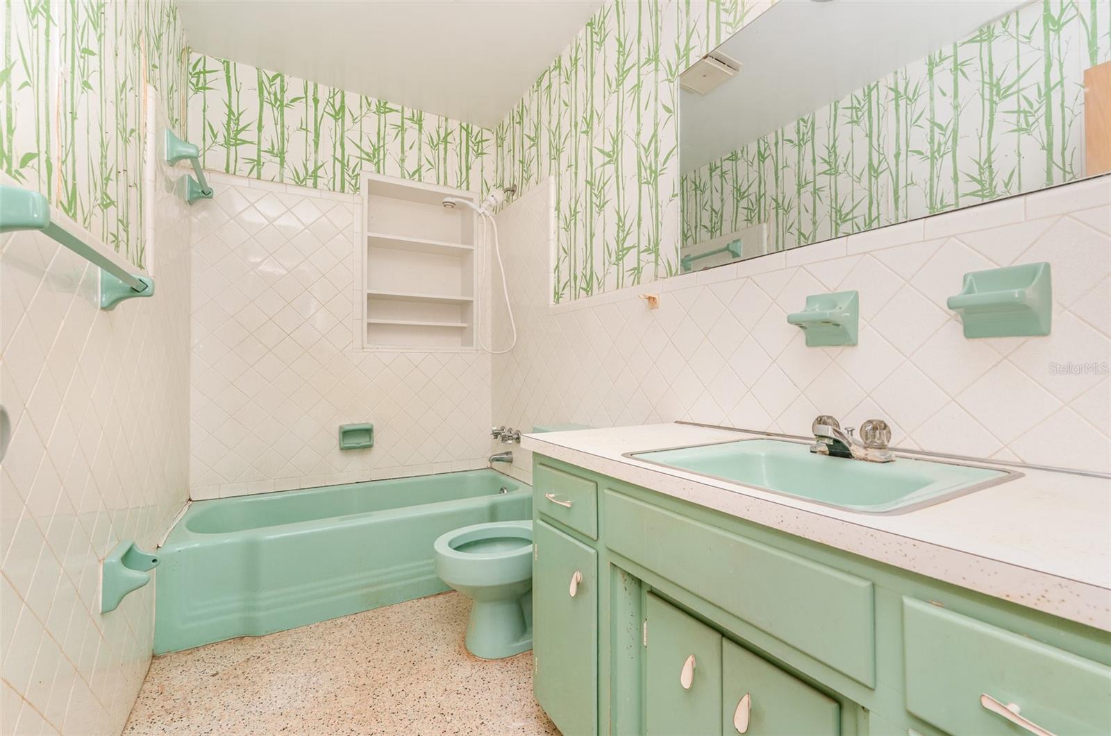 BRY LYNN ESTATES - Residential