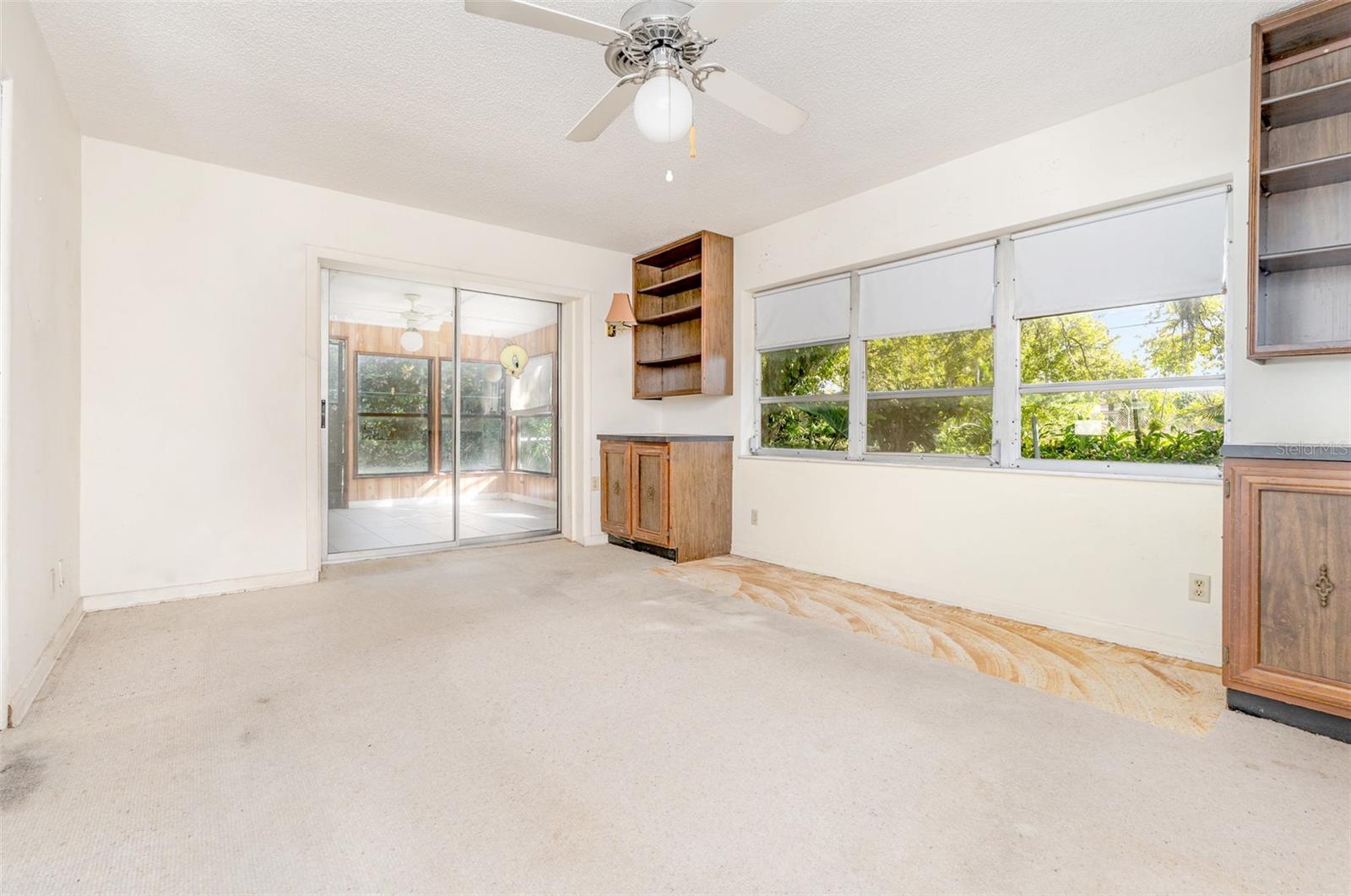 BRY LYNN ESTATES - Residential