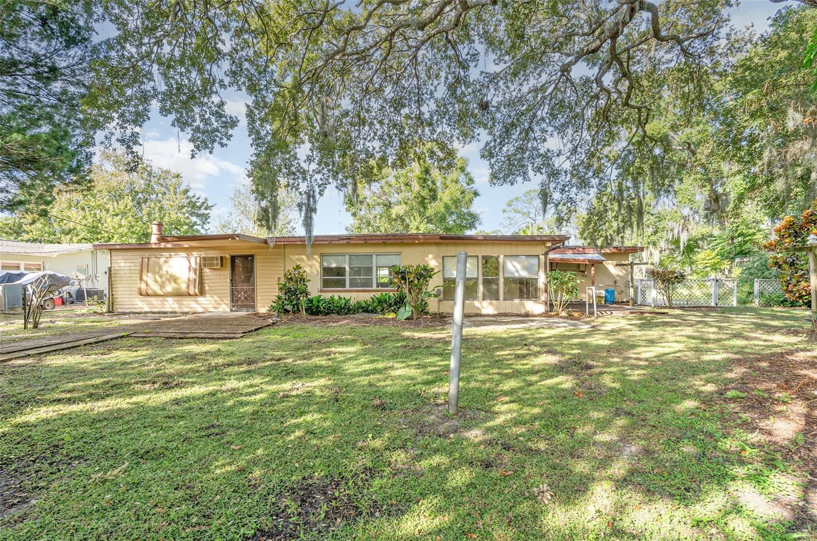 BRY LYNN ESTATES - Residential