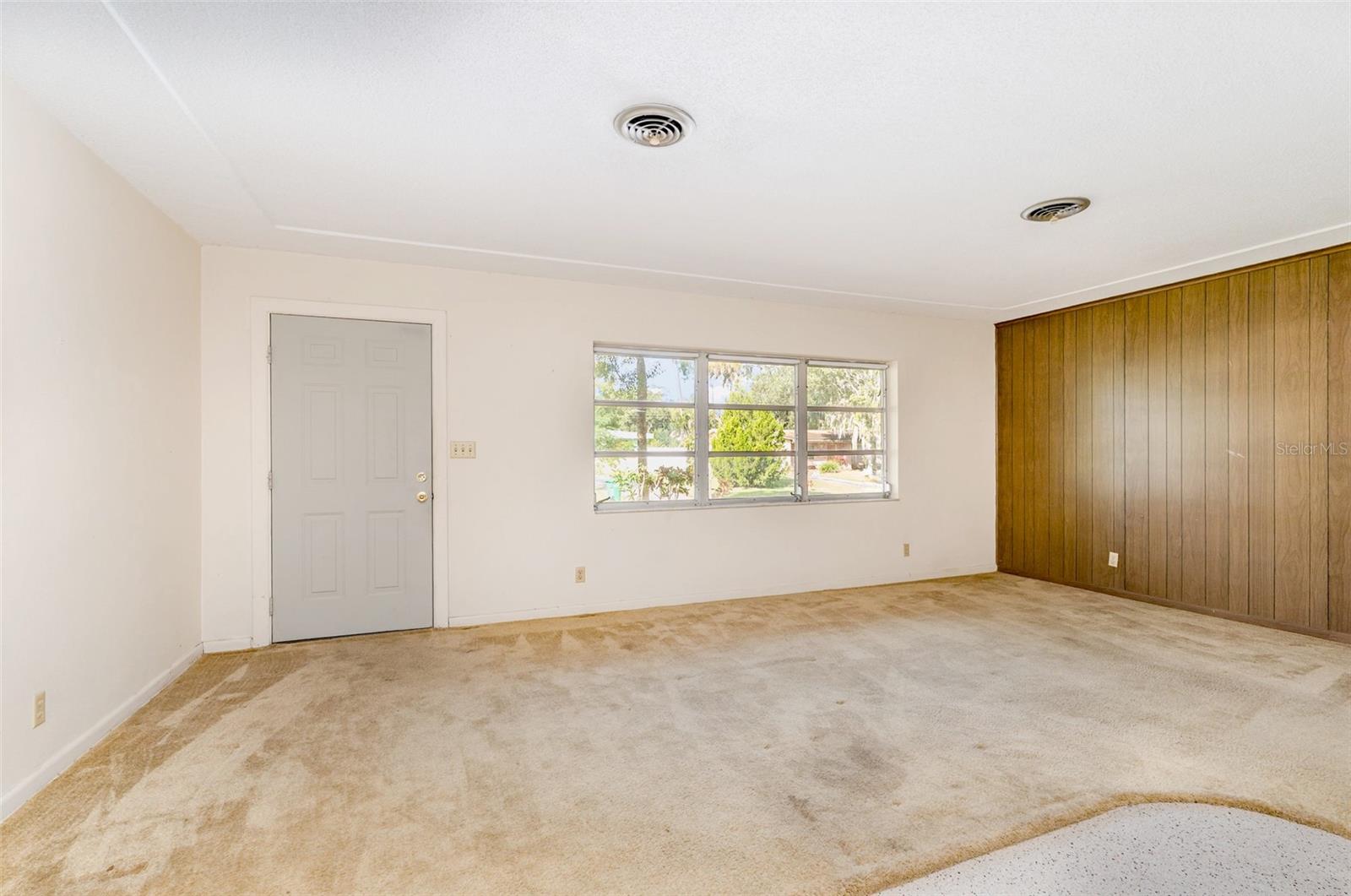 BRY LYNN ESTATES - Residential