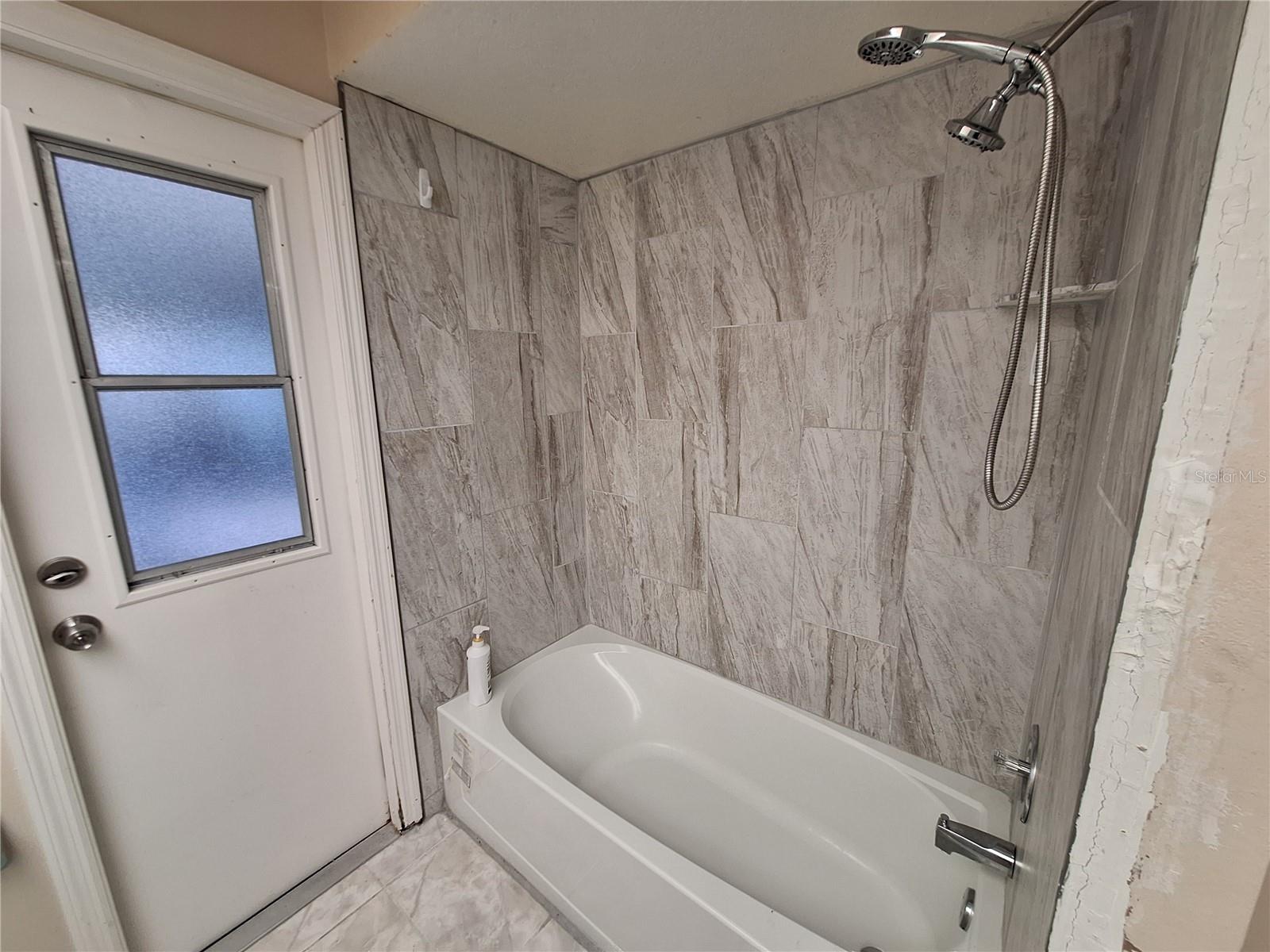 PUNTA GORDA ISLES SEC 20 - Residential Lease