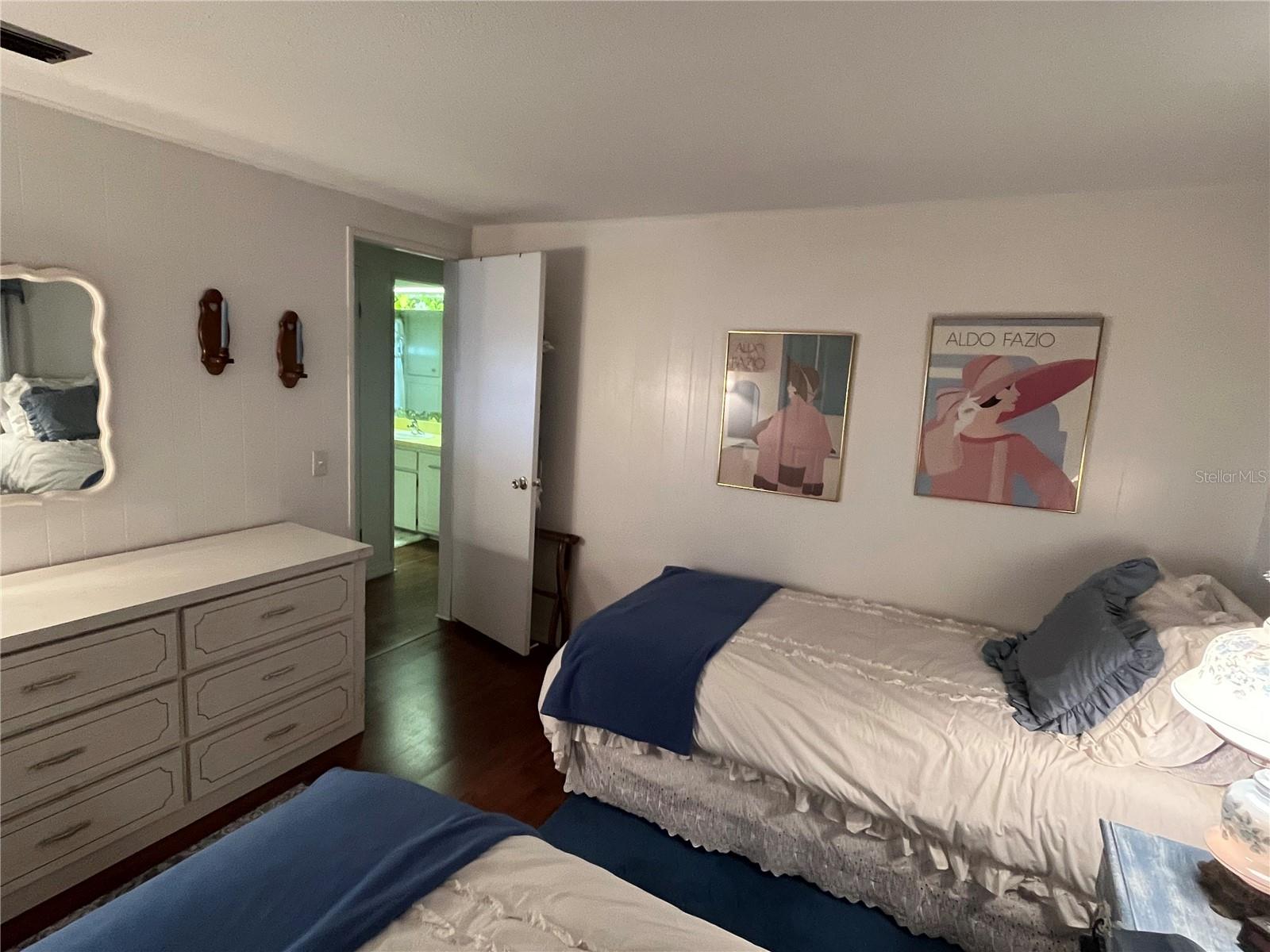 VENICE ISLE - Residential