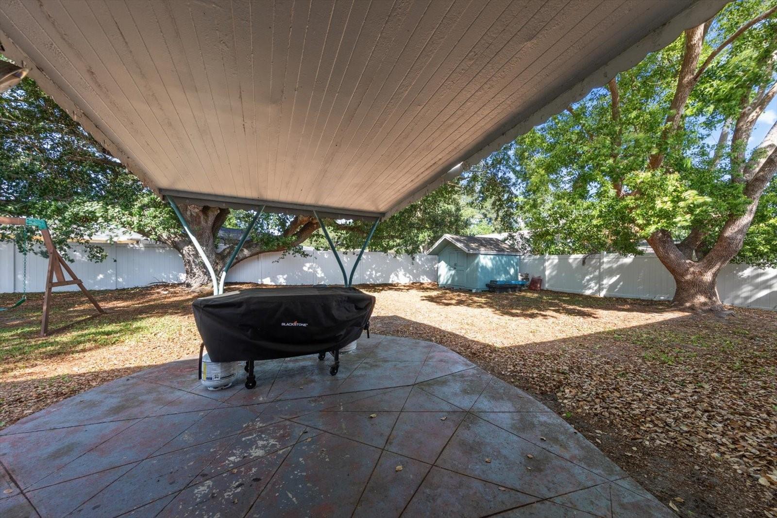 GOLDEN GROVES - Residential