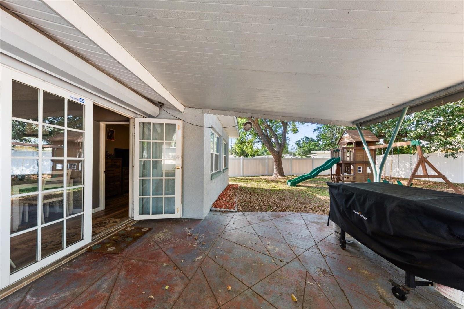 GOLDEN GROVES - Residential