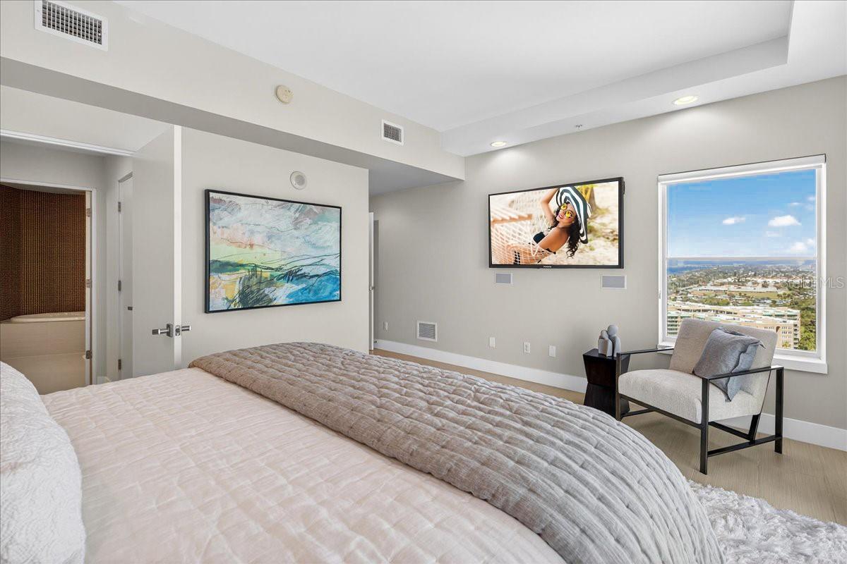 OCEANS GRAND - Residential