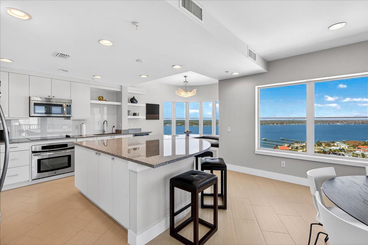 OCEANS GRAND - Residential