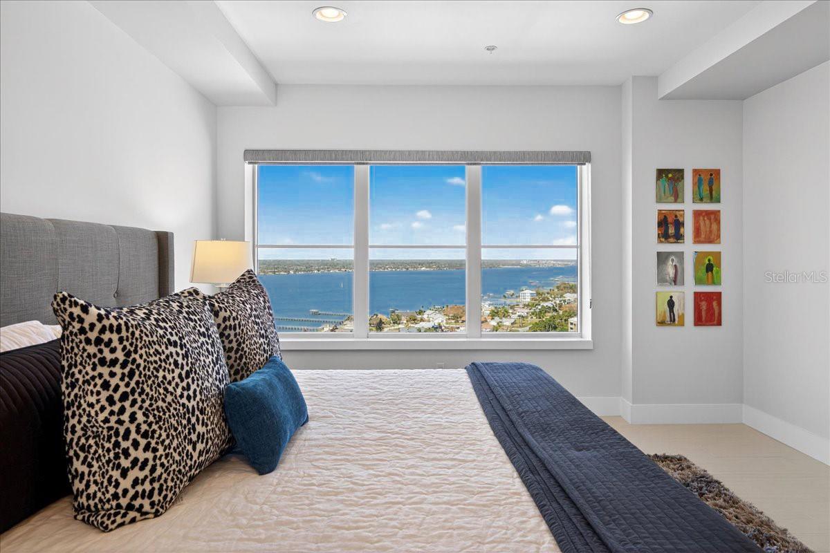 OCEANS GRAND - Residential