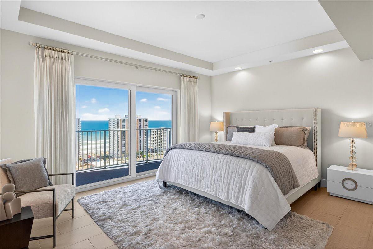 OCEANS GRAND - Residential