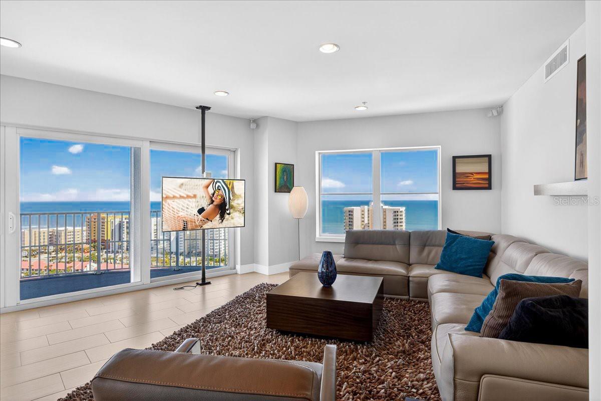 2 OCEANS WEST BOULEVARD 2006