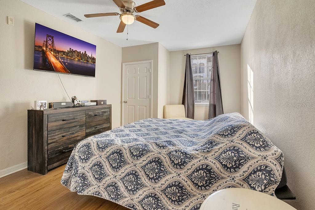 REGISTRY/MICHIGAN PARK CONDO - Residential