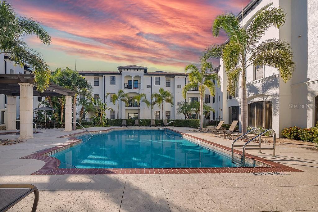 REGISTRY/MICHIGAN PARK CONDO - Residential