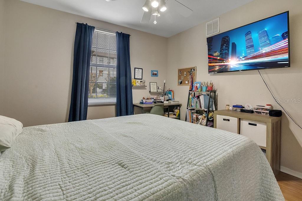 REGISTRY/MICHIGAN PARK CONDO - Residential