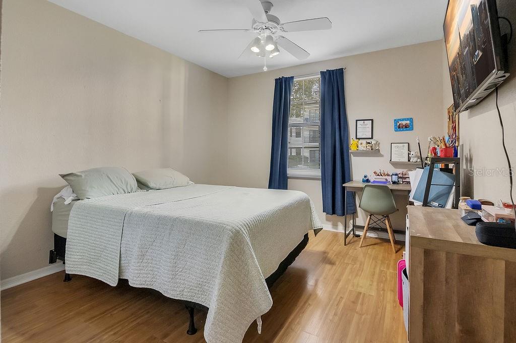 REGISTRY/MICHIGAN PARK CONDO - Residential