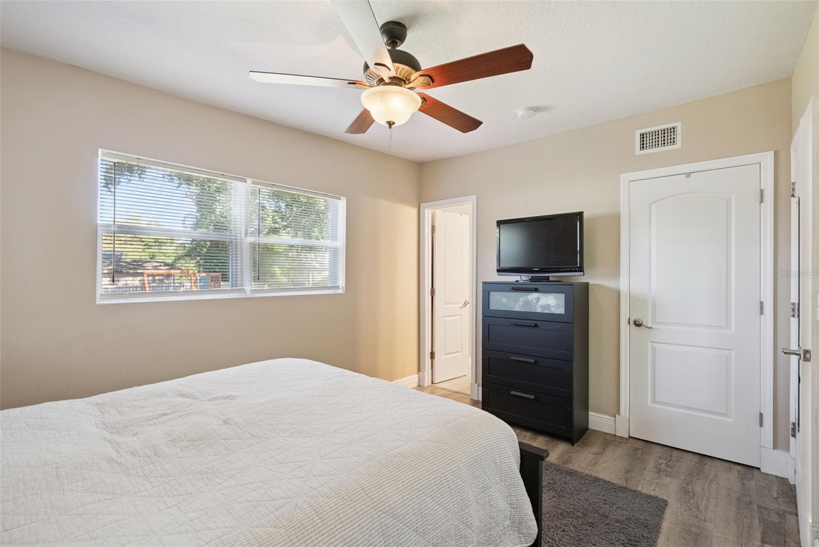 TWIN LAKES ESTATES - Residential