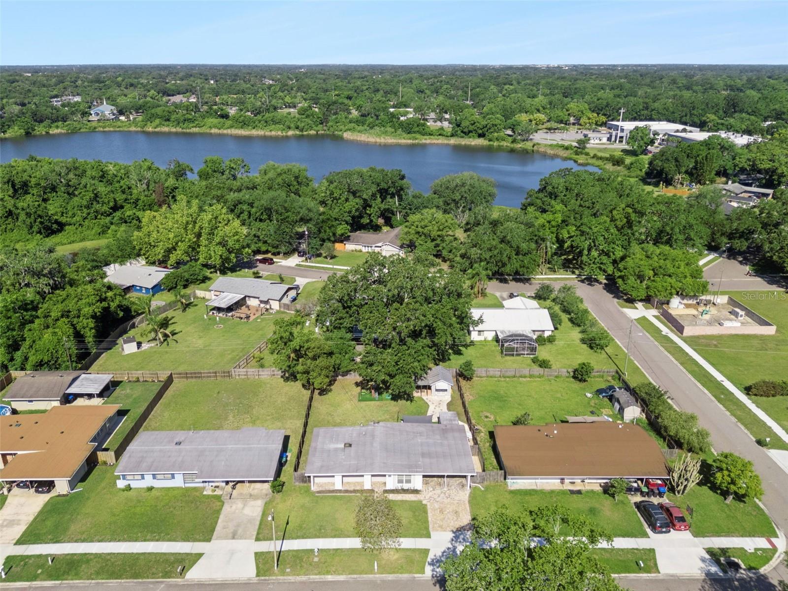 TWIN LAKES ESTATES - Residential