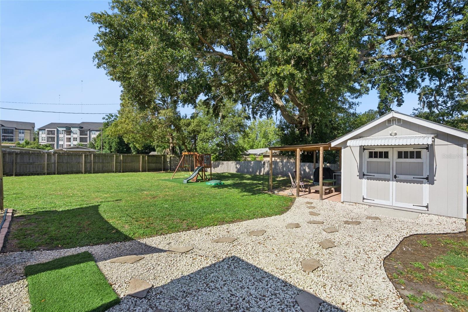 TWIN LAKES ESTATES - Residential