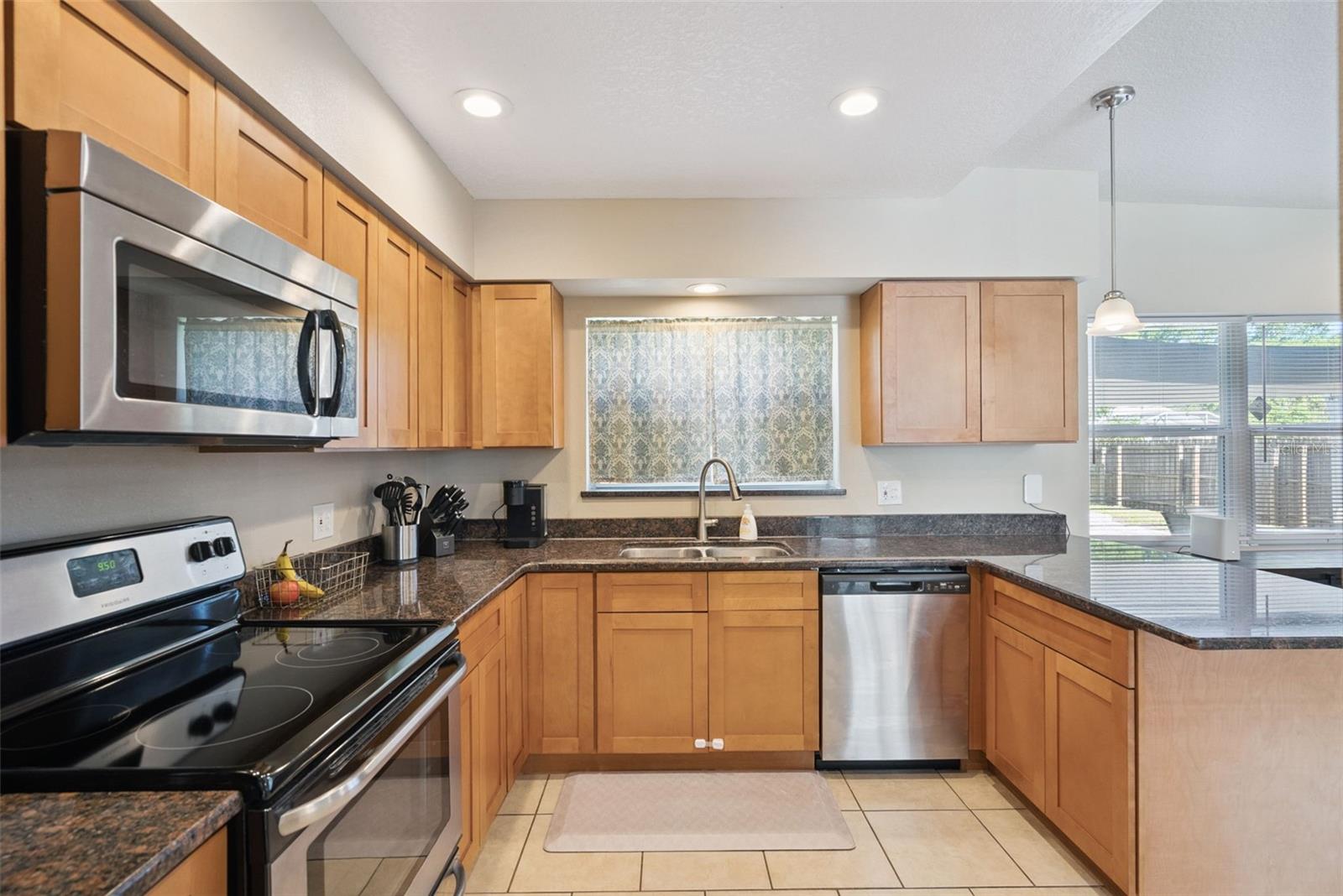 TWIN LAKES ESTATES - Residential