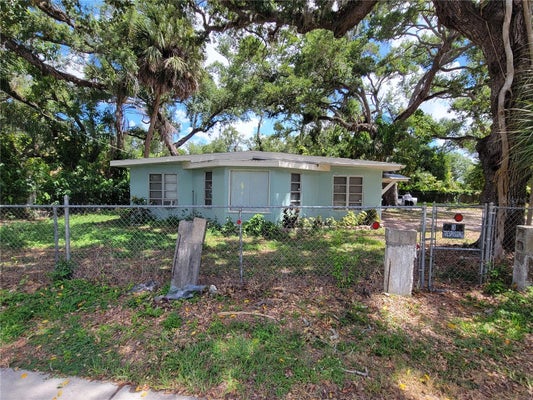 1375 MYRTLE ST, SARASOTA, FL 34234 - Image b2cfaa98551dbb8d220f9446678a79b4/2103167456