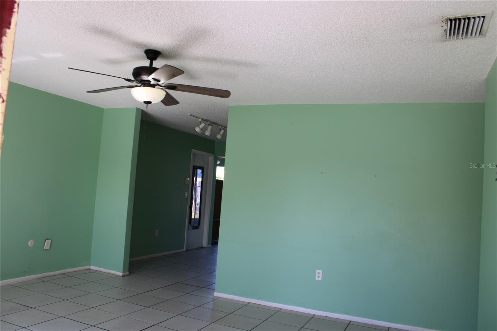 SEVEN SPGS HOMES - Residential