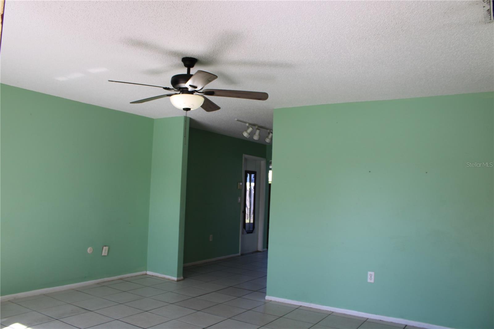 SEVEN SPGS HOMES - Residential