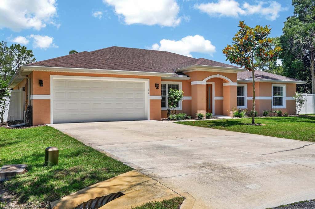 Photo of 10 Princess Mari Place, Palm Coast, FL 32164 (MLS # FC319745)