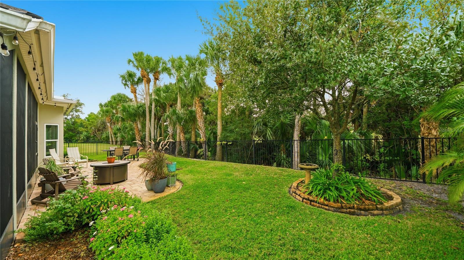 COUNTRY CLUB HARBOR - Residential