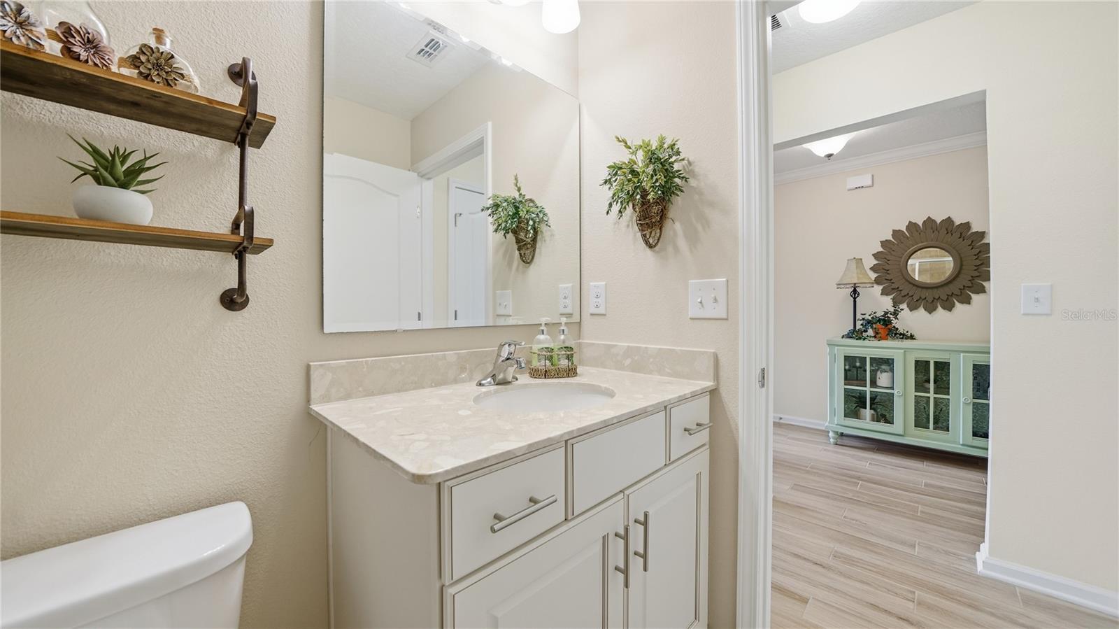 COUNTRY CLUB HARBOR - Residential