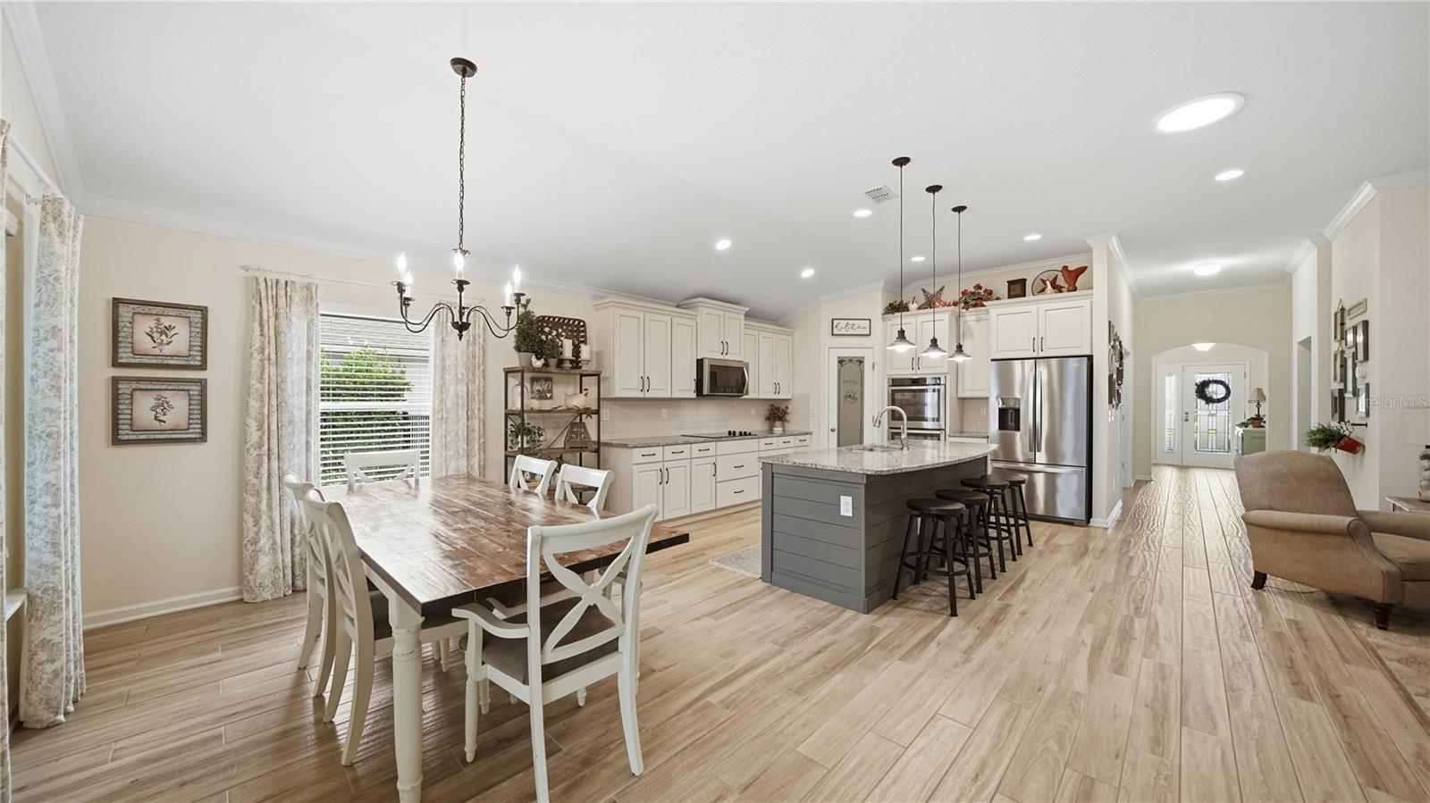 COUNTRY CLUB HARBOR - Residential