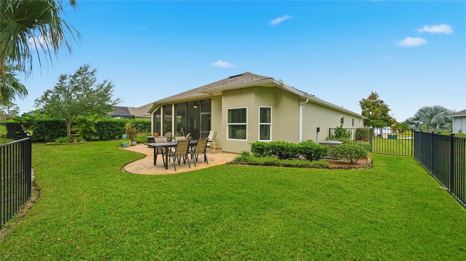 COUNTRY CLUB HARBOR - Residential