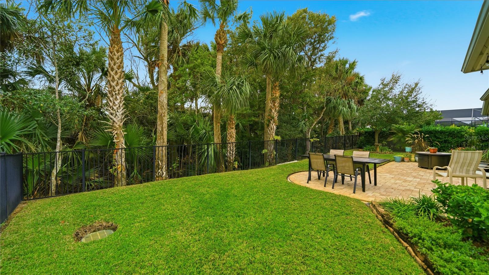 COUNTRY CLUB HARBOR - Residential