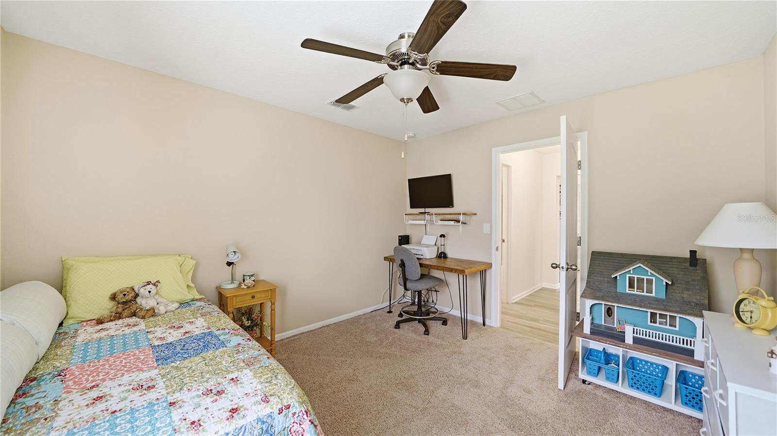 COUNTRY CLUB HARBOR - Residential