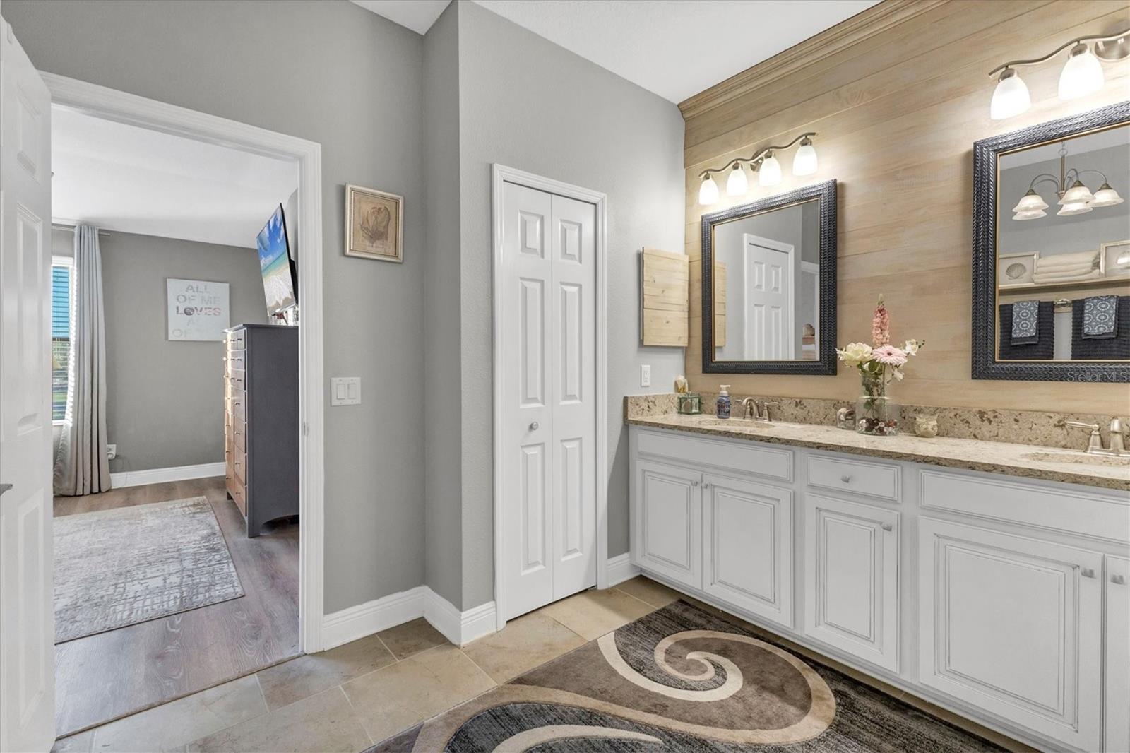 CREEKWOOD TOWNHOMES - Residential