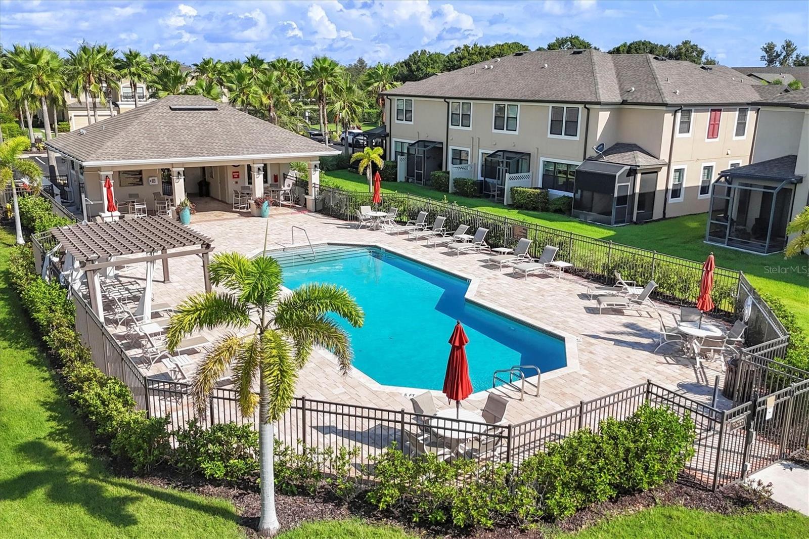 CREEKWOOD TOWNHOMES - Residential