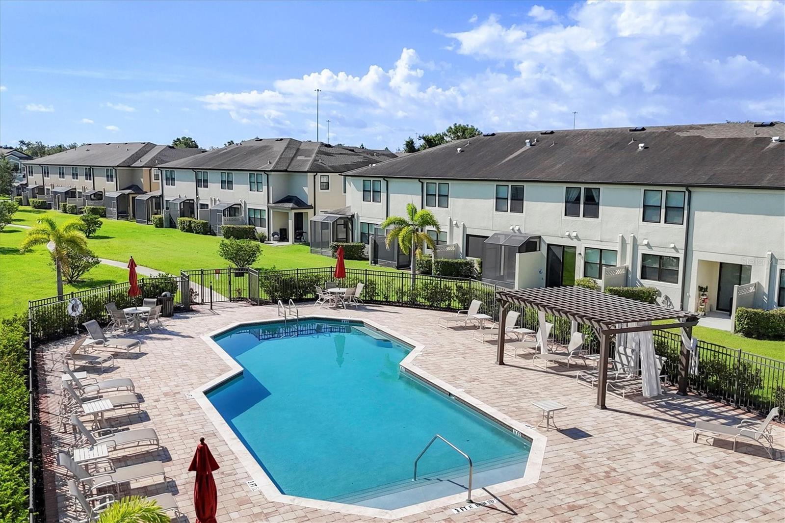 CREEKWOOD TOWNHOMES - Residential