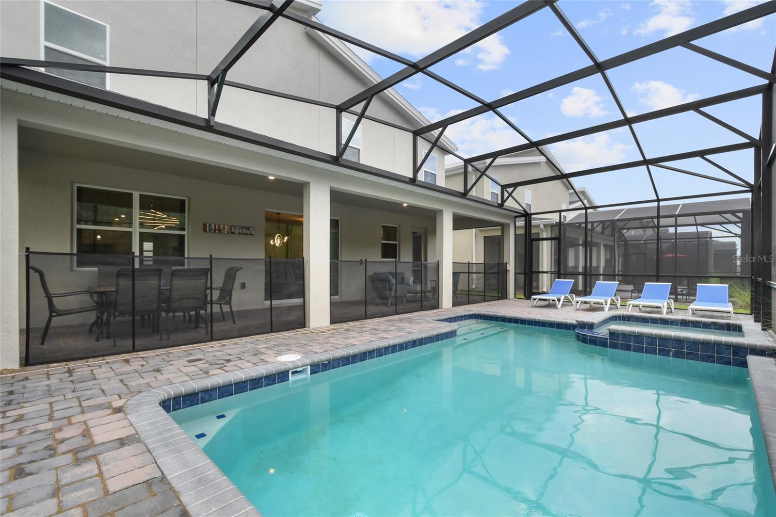 COVE AT STOREY LAKE 4 - Residential