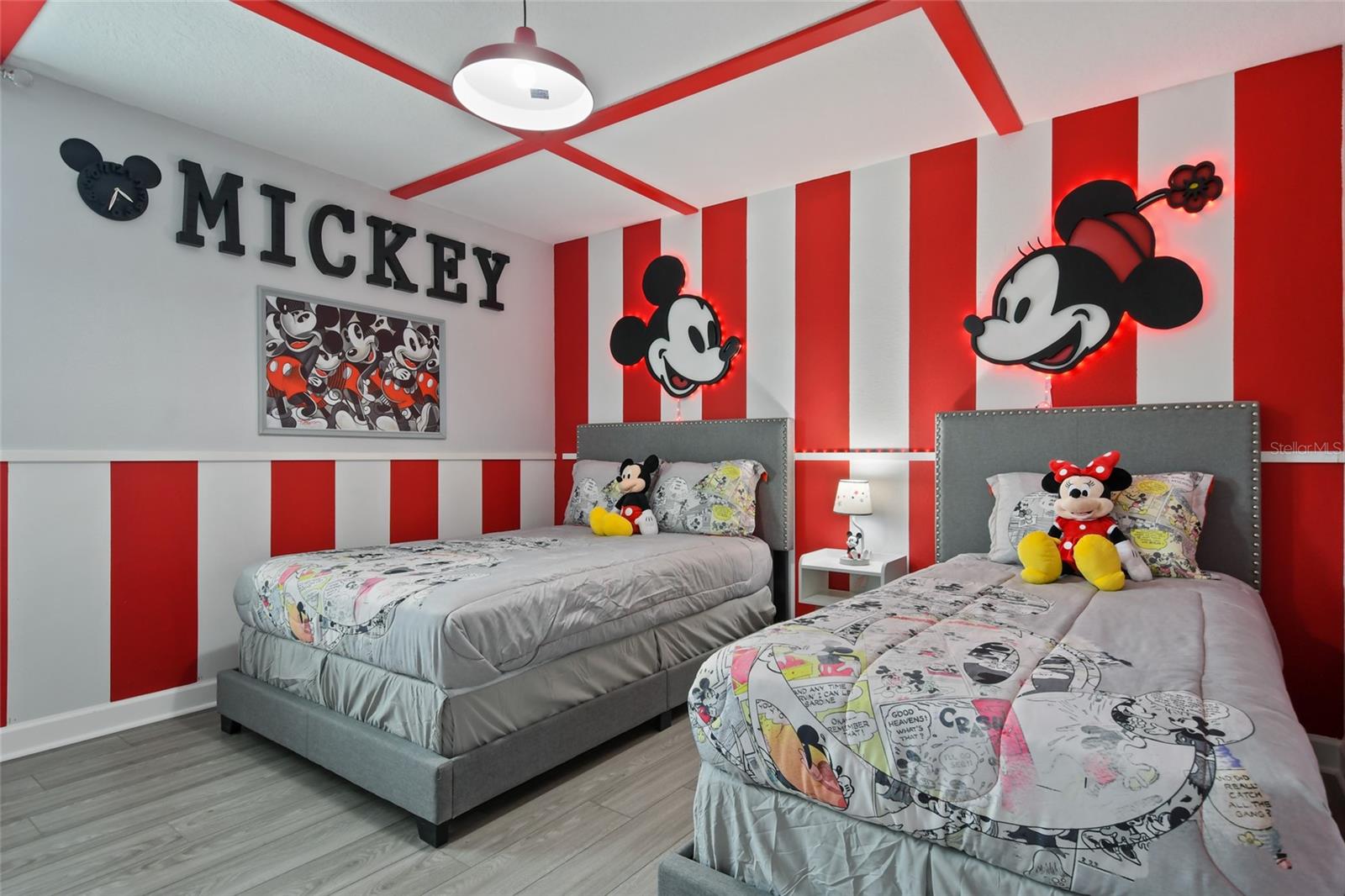 COVE AT STOREY LAKE 4 - Residential